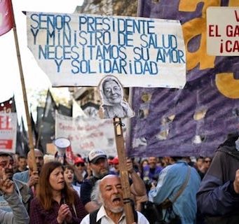 What Works to Stop a Dictator: Decentralization, Debate, & Learning to Listen